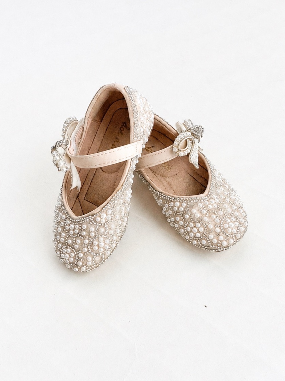 Girls Pearl-Studded Doe A Dear Mary Jane Dress Shoes - Cream